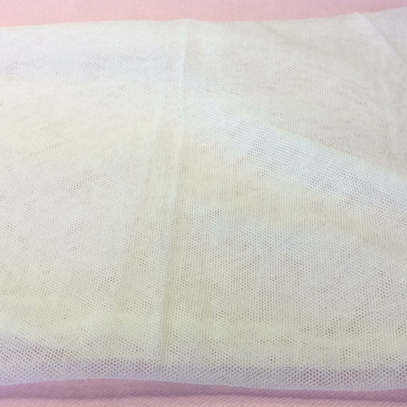 FINAL SALE PRICE 2 Pc. Lot of Lace/Mantle Scarf - Picture 7 of 7